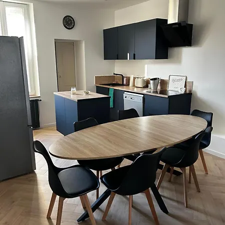 Au Papillon Des Coteaux * Magenta