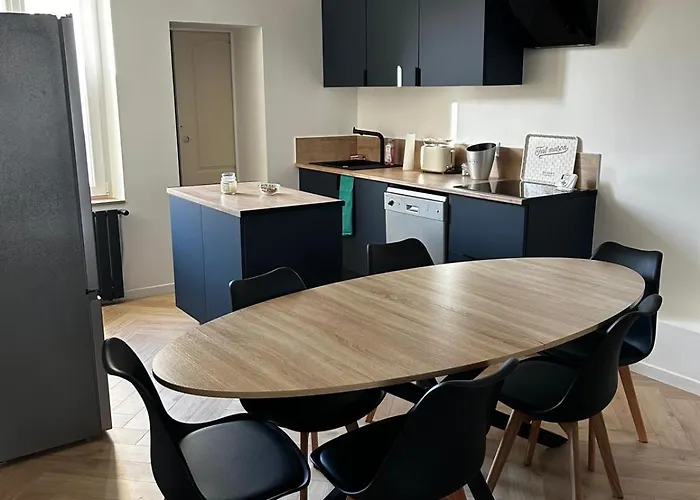 Au Papillon Des Coteaux * Magenta